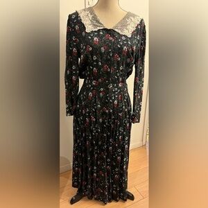 90s Vintage Floral Maxi Dress Bertha Lace Collar Church Lady Cottagecore